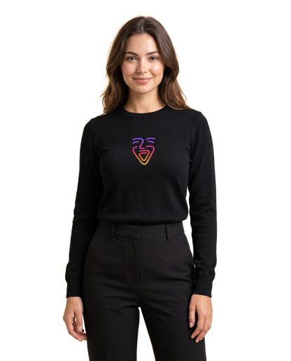 OneFam Logo Sweater – Black – Model (Frau)