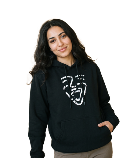 Afghanistan Hoodie – Black – Model (Frau)