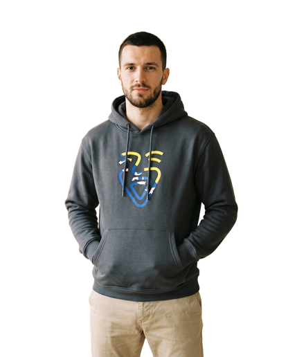 Bosnia Hoodie – Black – Model (Mann)