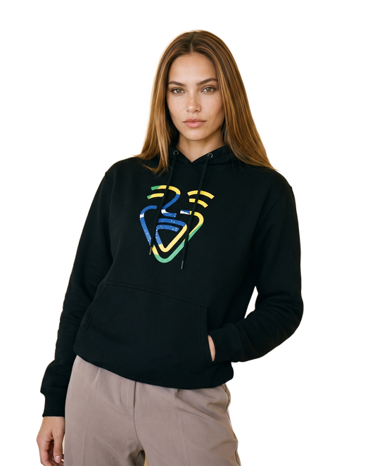 Brazil Hoodie – Black – Model (Frau)